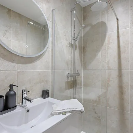 Montmartre Seveste Ii Beautiful 2br Appartamento